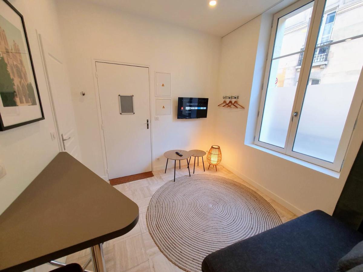 Appartement Premium Dans Une Belle Demeure - Hyper Centre-Ville De Reims Exteriör bild