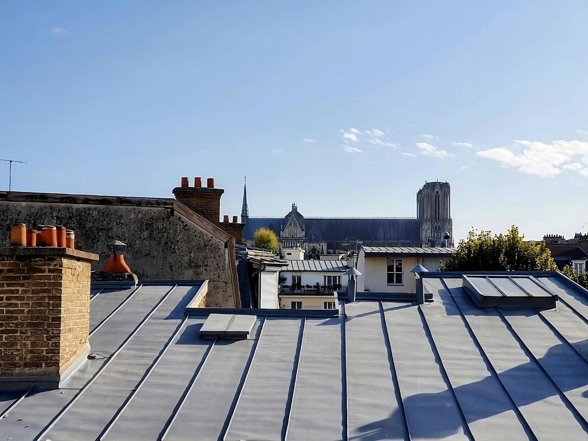 Appartement Premium Dans Une Belle Demeure - Hyper Centre-Ville De Reims Exteriör bild